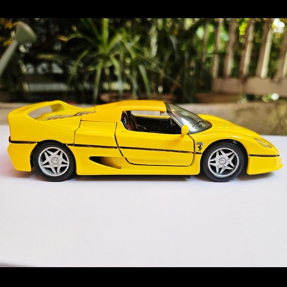 *50% PRICE DROP!* Rare YELLOW Welly 1:24 Ferrari F50 die-cast model car - Picture 7 of 16